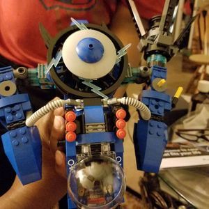 Meet your Posher, Lora